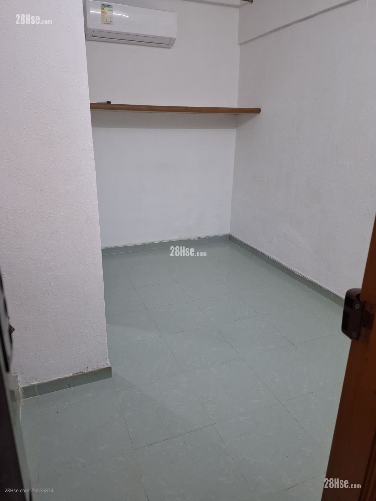 Lee Hing Building Rental Studio , 1 Bathroom 150 ft² Lee Hing Building Rental Studio , 1 Bathroom 150 ft²