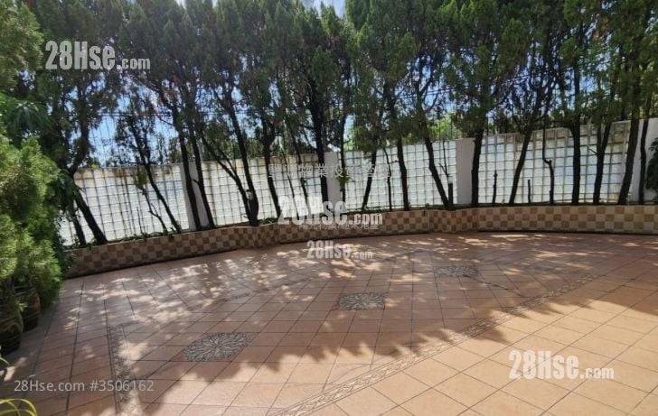 Ville De Jardin Sell 1,931 ft²
