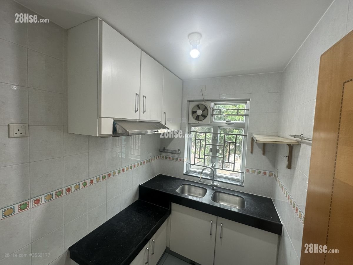Village Rental 3 Bedrooms , 1 Bathroom 700 ft² Village Rental 3 Bedrooms , 1 Bathroom 700 ft²