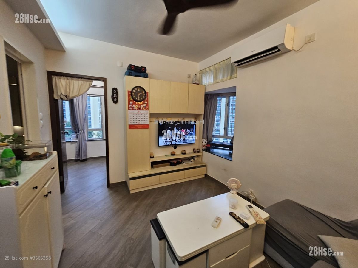 Mayfair Gardens Sell 2 Bedrooms , 1 Bathroom 329 ft²