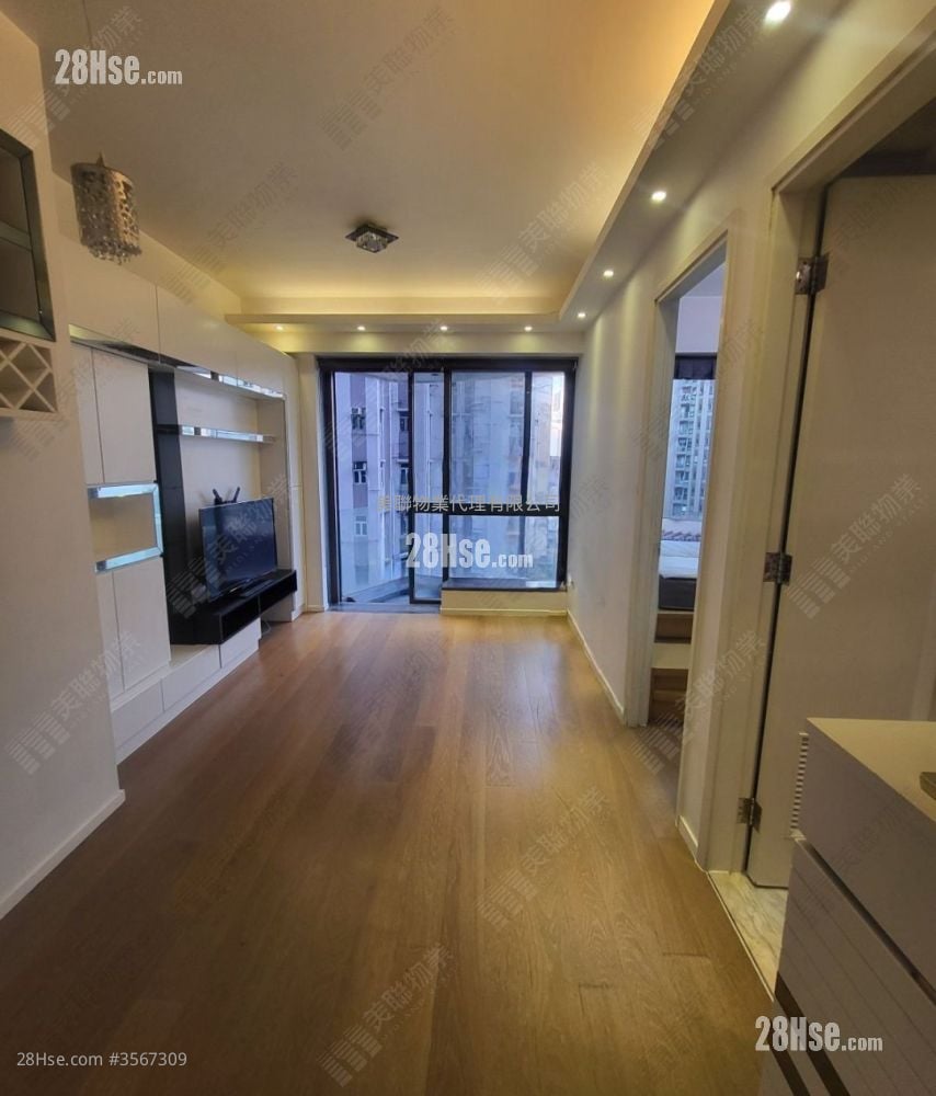 Homantin Hillside Rental 381 ft²