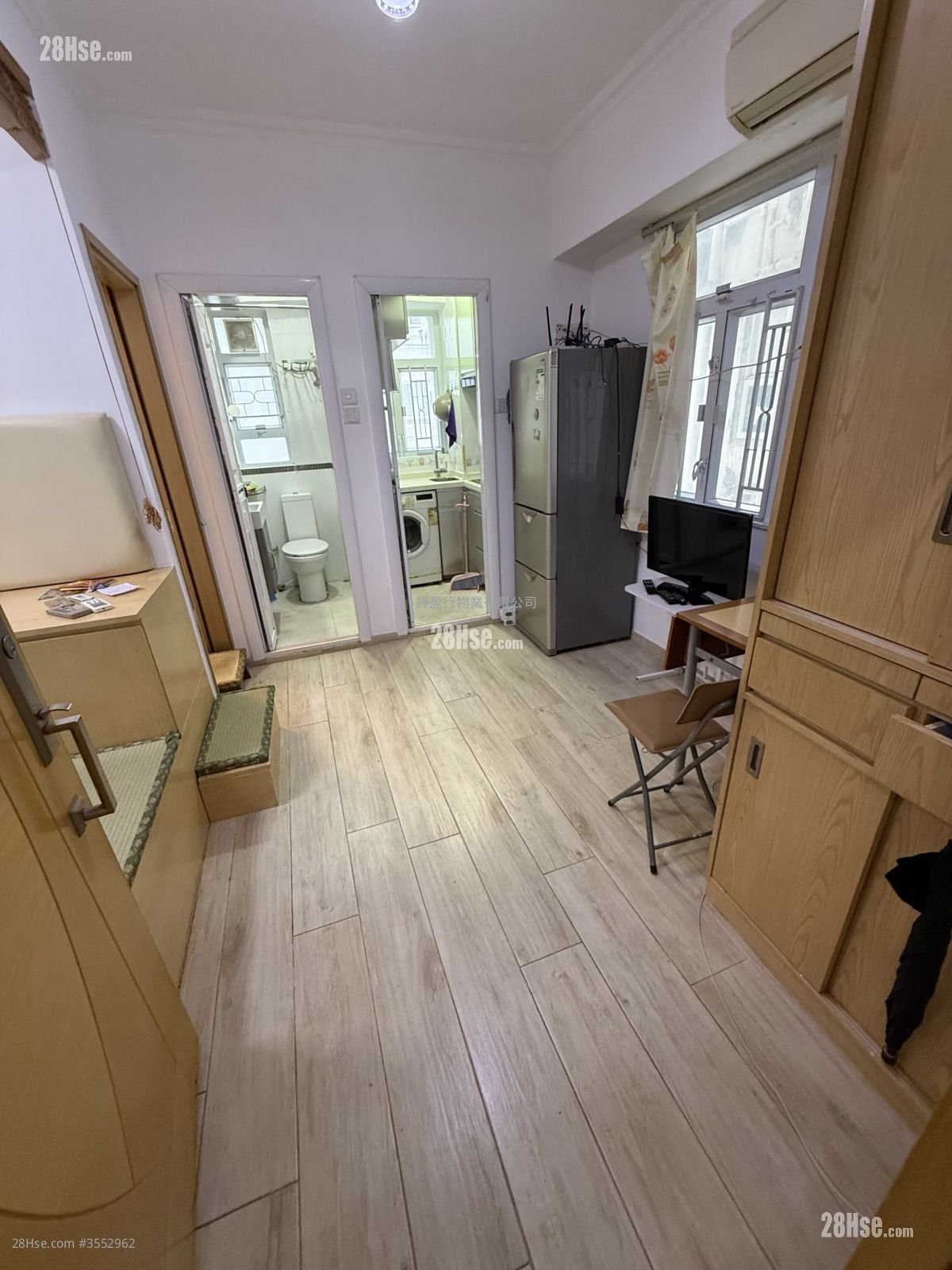 King's Centre Rental 1 Bedroom , 1 Bathroom 266 ft²