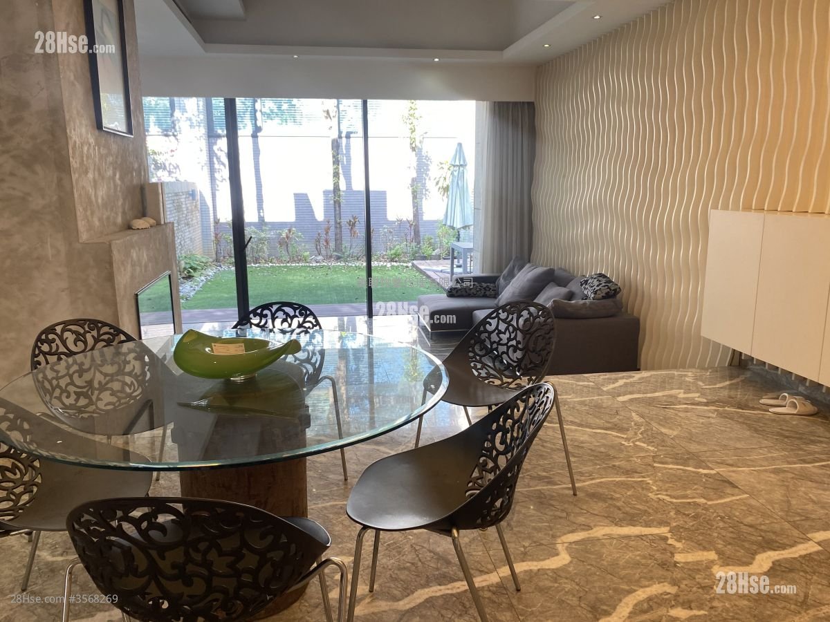 Valais Rental 1,576 ft²