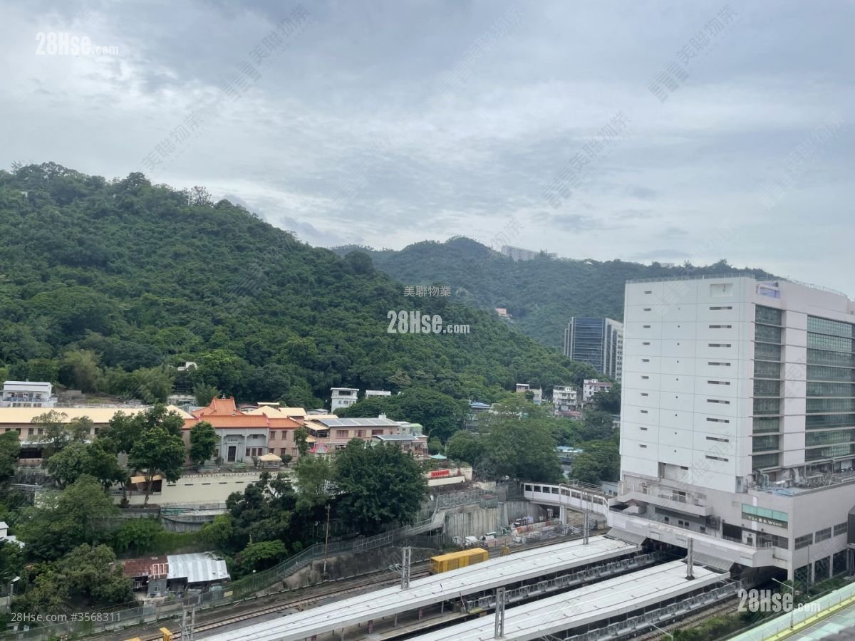 Wai Wah Centre Rental 2 Bedrooms , 1 Bathroom 308 ft²