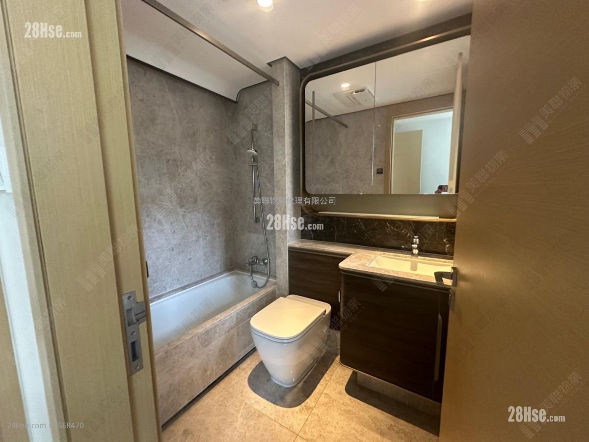 The Southside Sell 3 Bedrooms , 2 Bathrooms 955 ft²