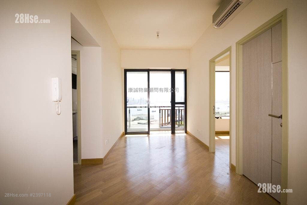 Canaryside Rental 2 Bedrooms , 1 Bathroom 425 ft²