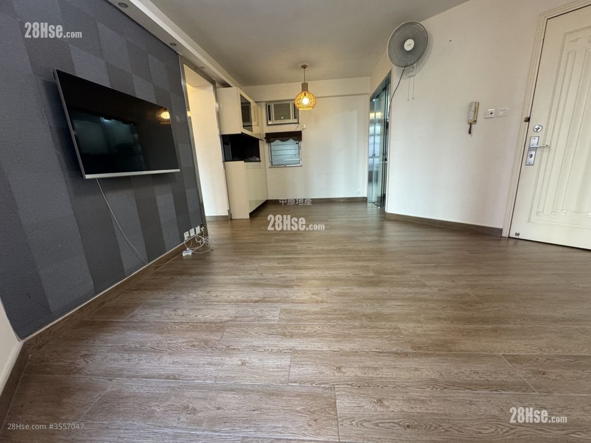 Sceneway Garden Sell 2 Bedrooms 537 ft²