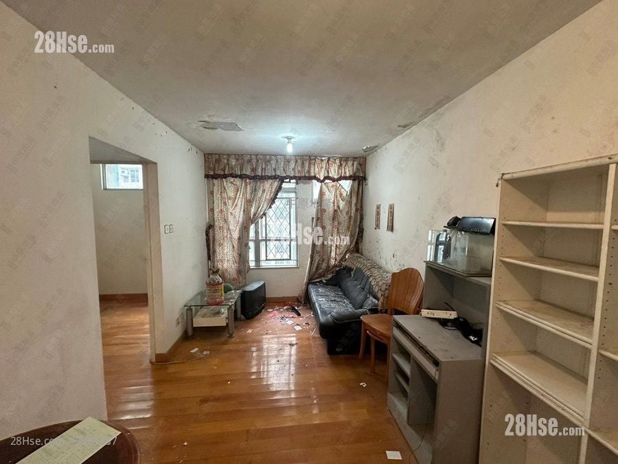 Tin Fu Court Sell 3 Bedrooms 650 ft²