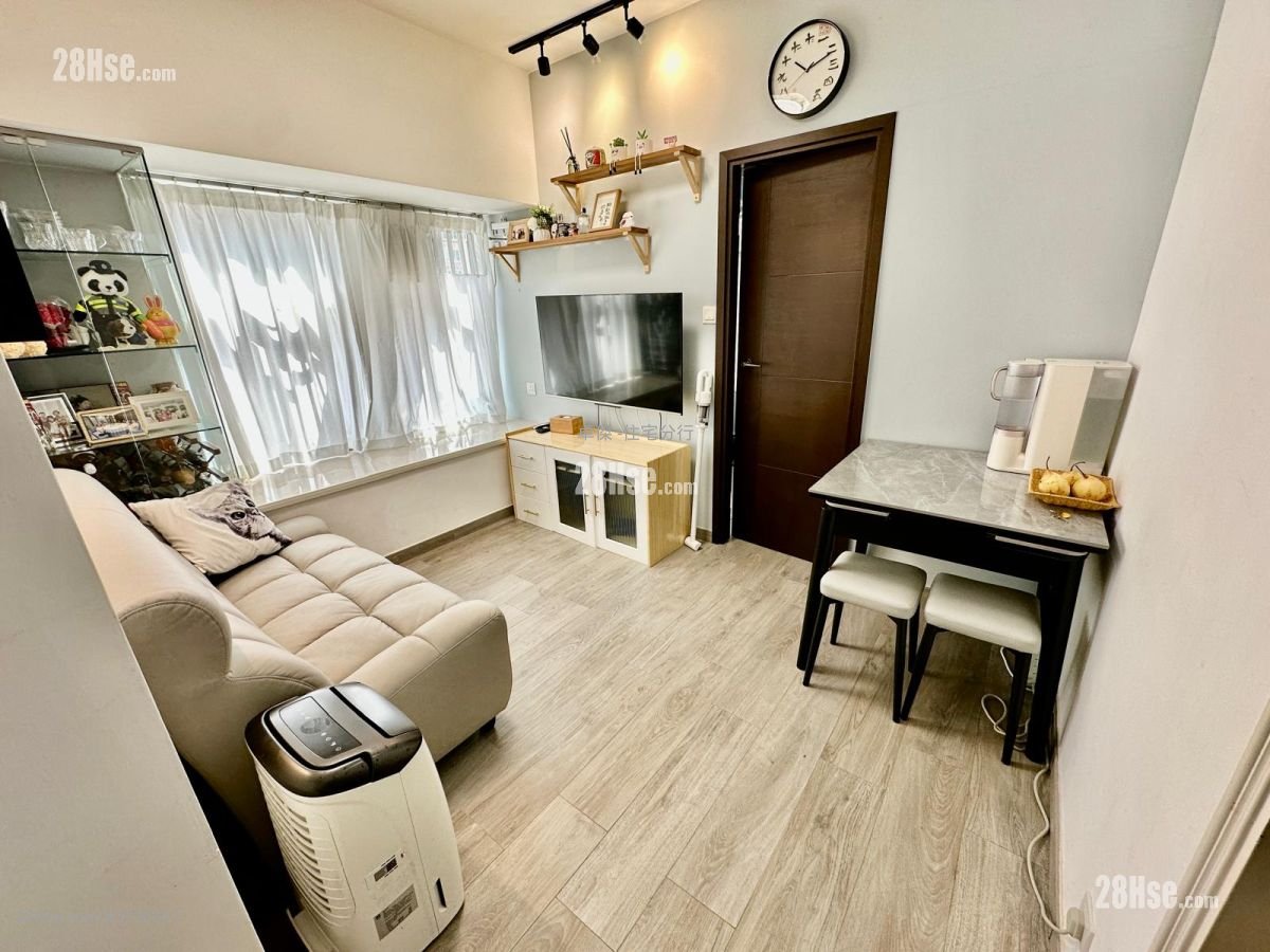 Po Sing Centre Sell 2 Bedrooms , 1 Bathroom 329 ft²