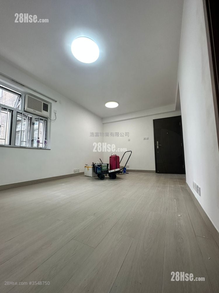 Hoi Kwong Court Rental 3 Bedrooms , 1 Bathroom 510 ft²