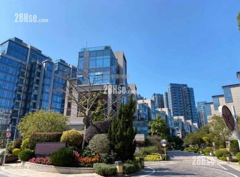 Riva Sell 3 Bedrooms 774 ft²