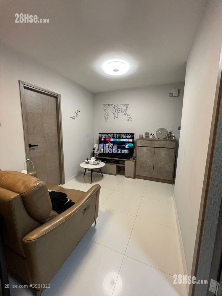 Yau Chui Court Sell 2 Bedrooms , 1 Bathroom 400 ft²
