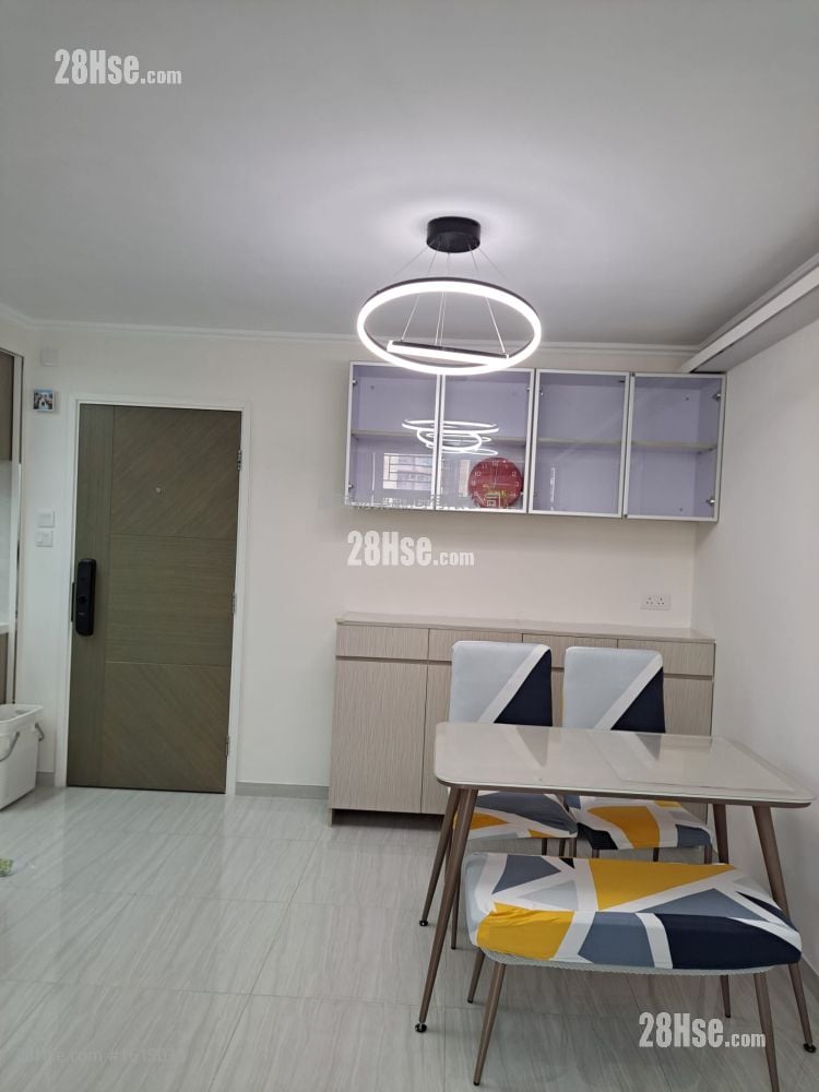 Hong Nga Court Sell 2 Bedrooms , 1 Bathroom 546 ft²
