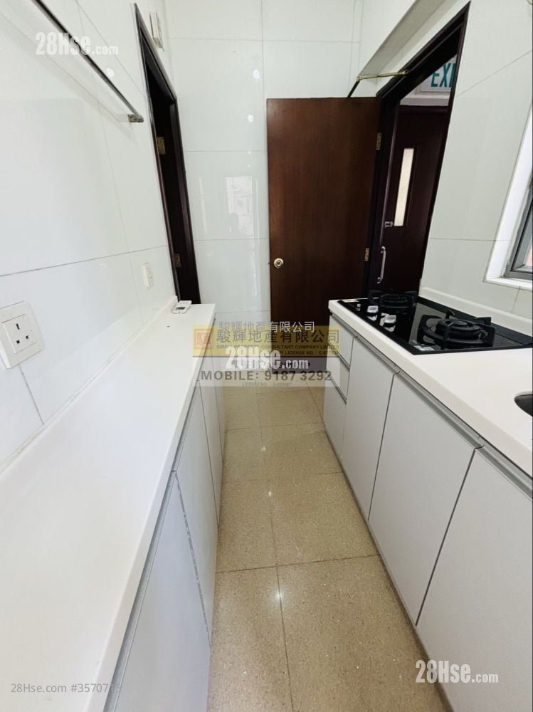 Le Mansion Rental 3 Bedrooms , 1 Bathroom 518 ft² Le Mansion Rental 3 Bedrooms , 1 Bathroom 518 ft²
