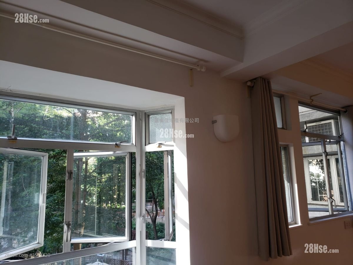 Lily Court Sell 1 Bedroom , 1 Bathroom 368 ft²