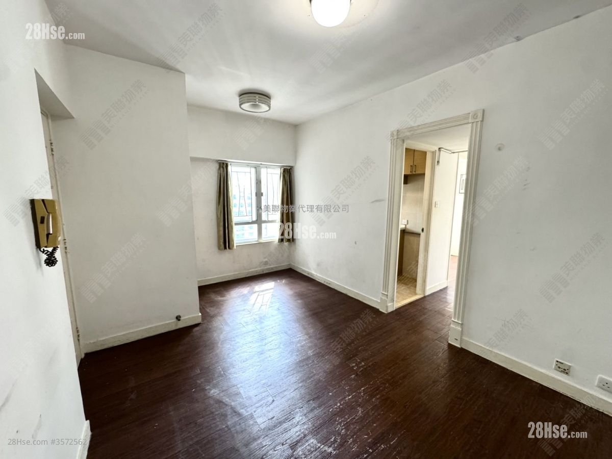 Tsuen Kam Centre Rental 375 ft²
