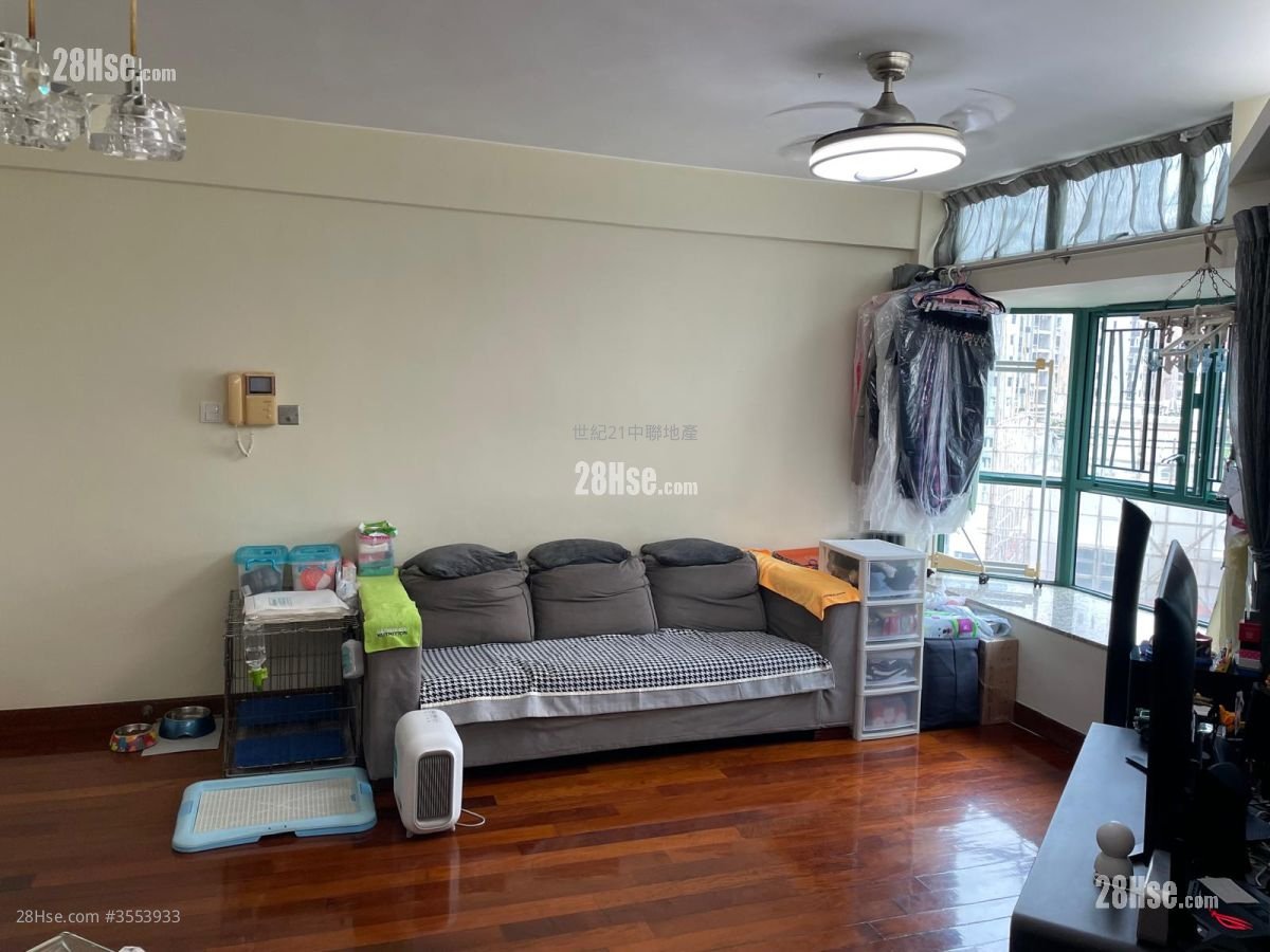 Scholastic Garden Sell 3 Bedrooms , 1 Bathroom 626 ft²