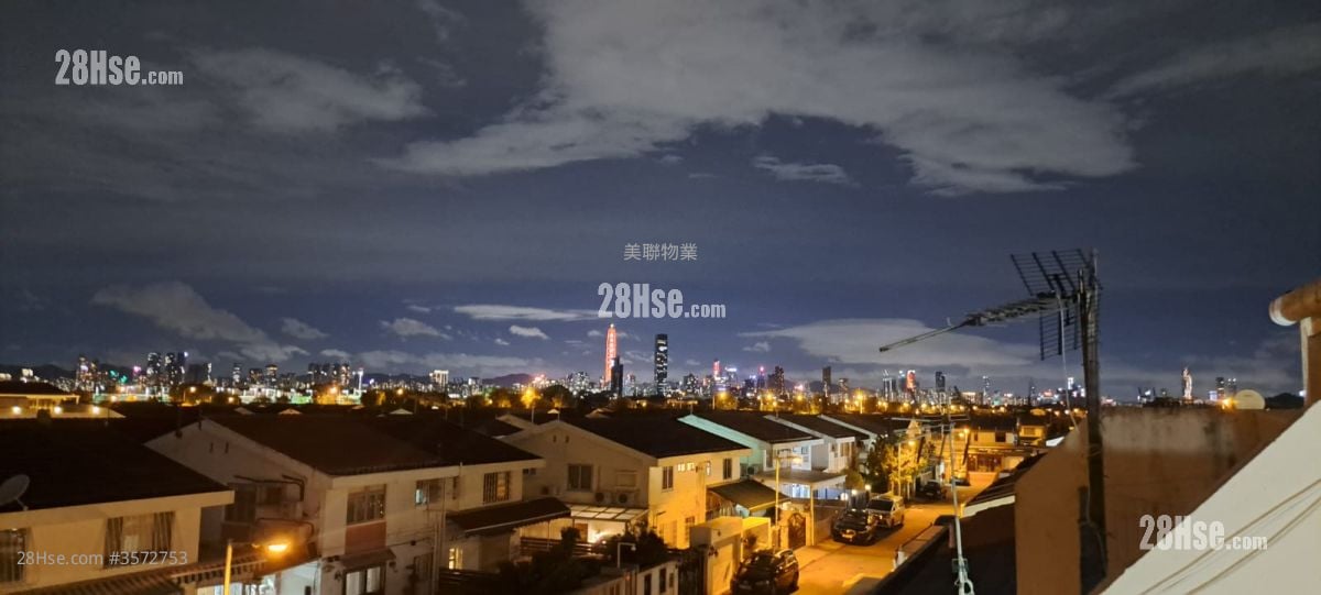 Fairview Park Sell 3 Bedrooms , 2 Bathrooms 902 ft²