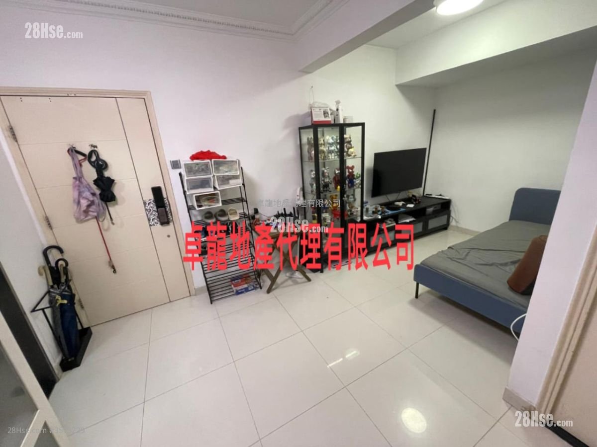 Kwai King Building Sell 2 Bedrooms , 1 Bathroom 372 ft²