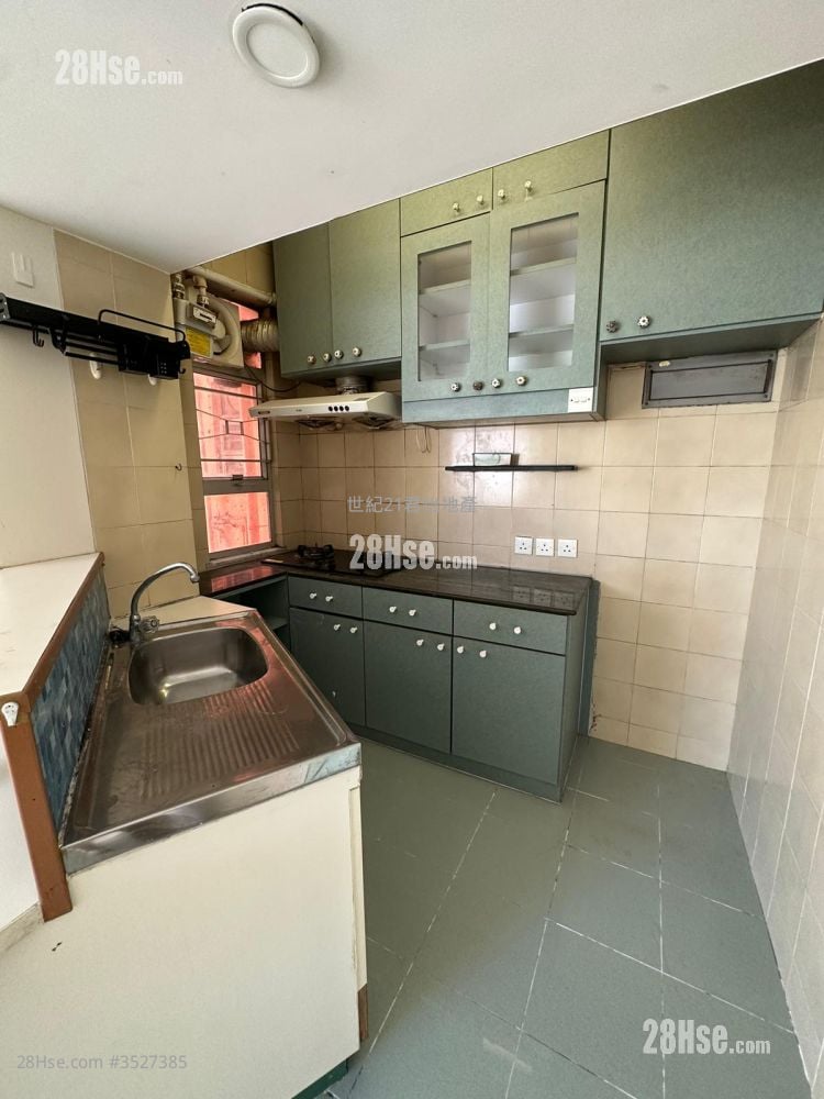 Woodview Court Rental 2 Bedrooms , 1 Bathroom 534 ft²