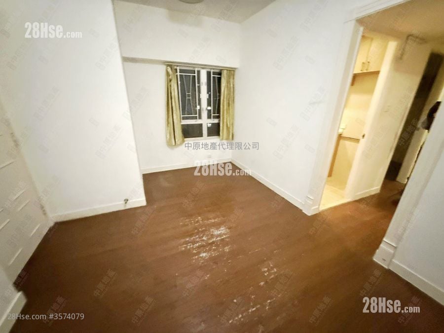 Tsuen Kam Centre Rental 2 Bedrooms , 1 Bathroom 375 ft²