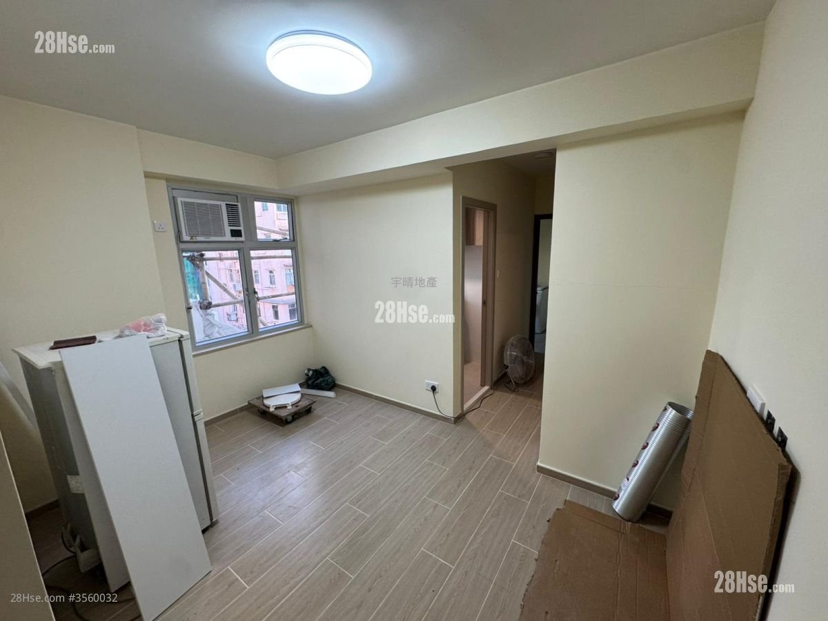 Sham Tsung Court Sell 2 Bedrooms , 1 Bathroom 369 ft²