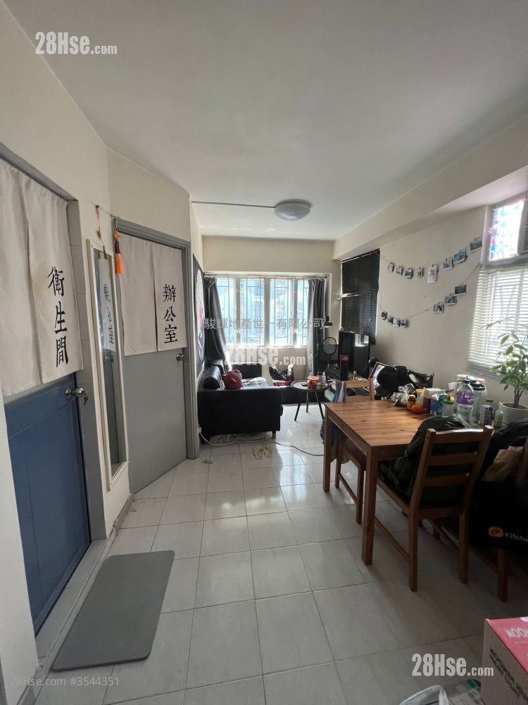 Pak Yuk House Rental 1 Bedroom , 1 Bathroom 270 ft²
