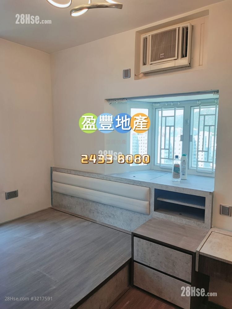Pierhead Garden Rental 3 Bedrooms , 2 Bathrooms 609 ft²