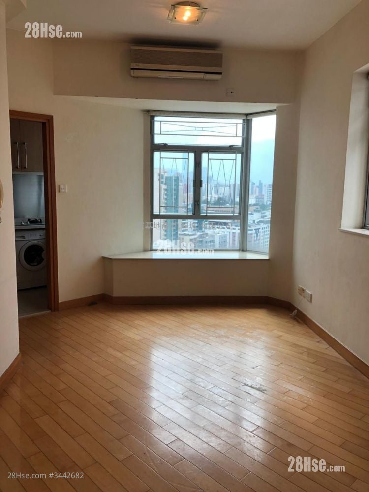 Genius Court Rental 1 Bedroom , 1 Bathroom 316 ft²