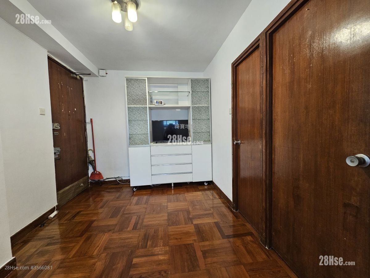 單幢樓房 售盤 1 房 , 1 浴室 342 平方呎 單幢樓房 售盤 1 房 , 1 浴室 342 平方呎