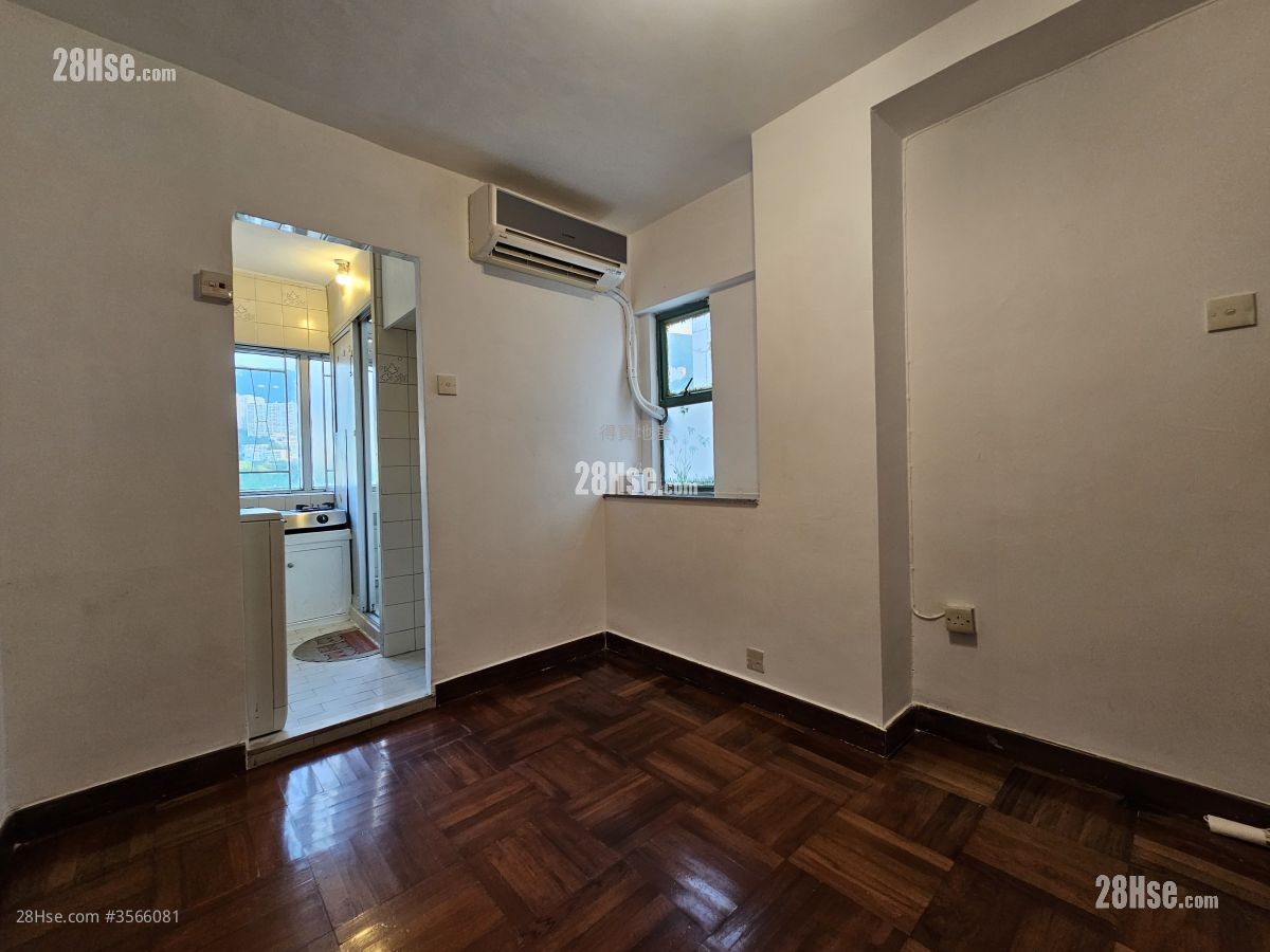 單幢樓房 售盤 1 房 , 1 浴室 342 平方呎 單幢樓房 售盤 1 房 , 1 浴室 342 平方呎