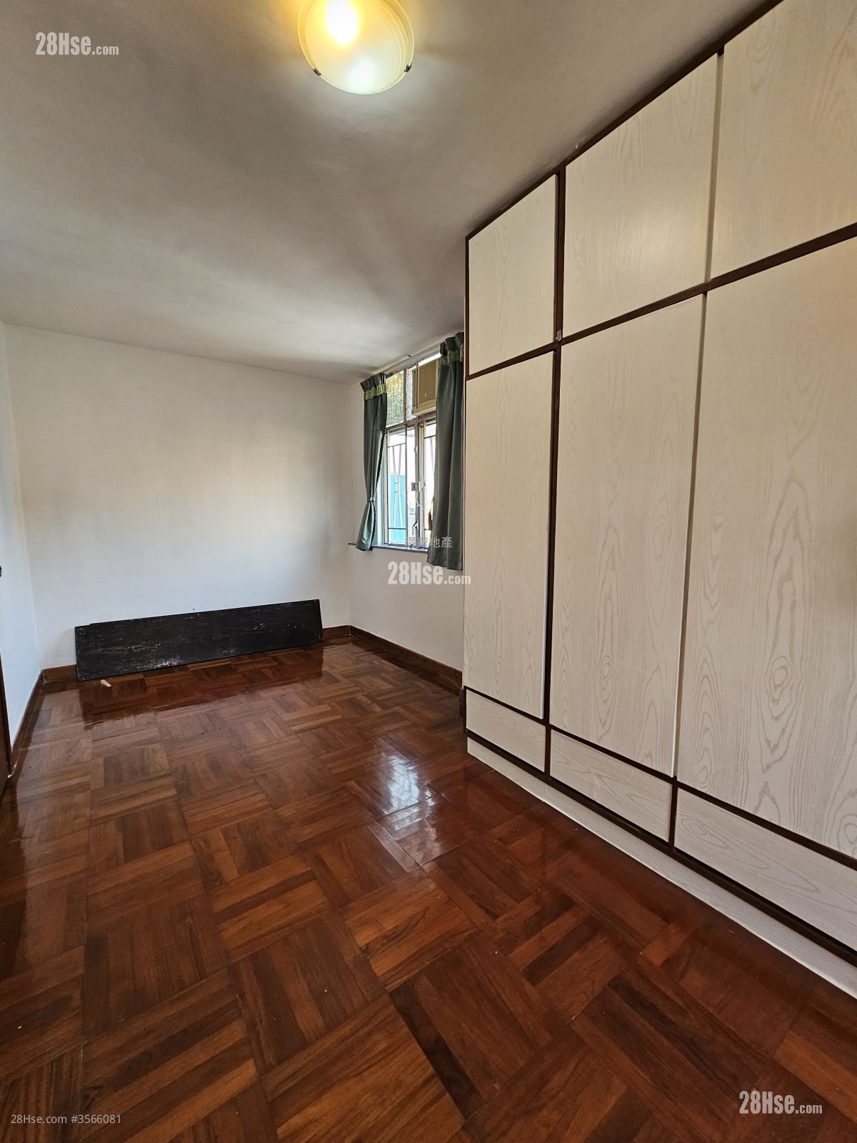 單幢樓房 售盤 1 房 , 1 浴室 342 平方呎 單幢樓房 售盤 1 房 , 1 浴室 342 平方呎