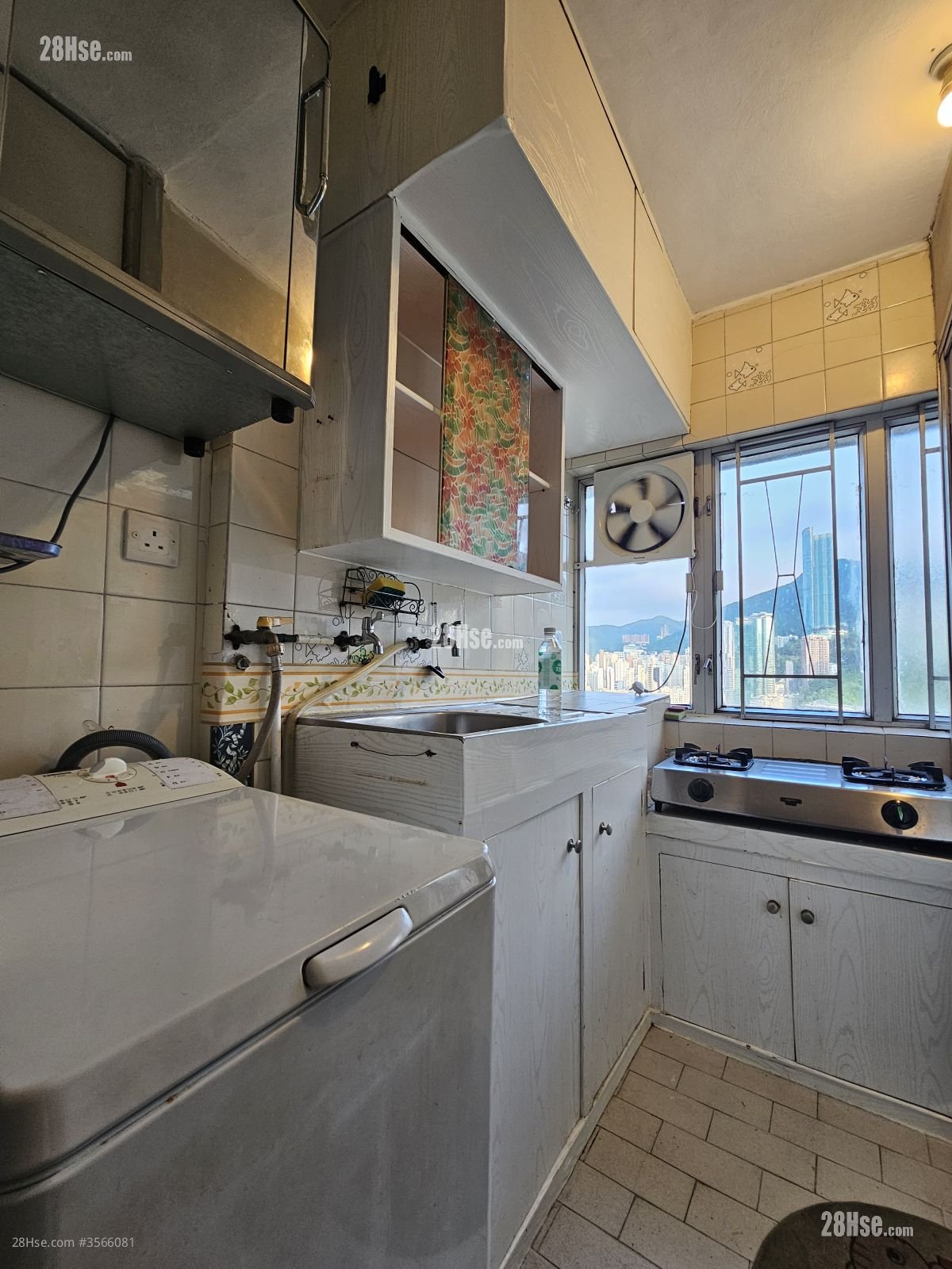 單幢樓房 售盤 1 房 , 1 浴室 342 平方呎 單幢樓房 售盤 1 房 , 1 浴室 342 平方呎