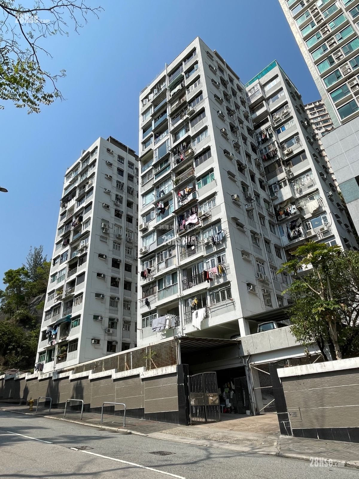 Kung Lok Building Rental 3 Bedrooms , 1 Bathroom 678 ft²