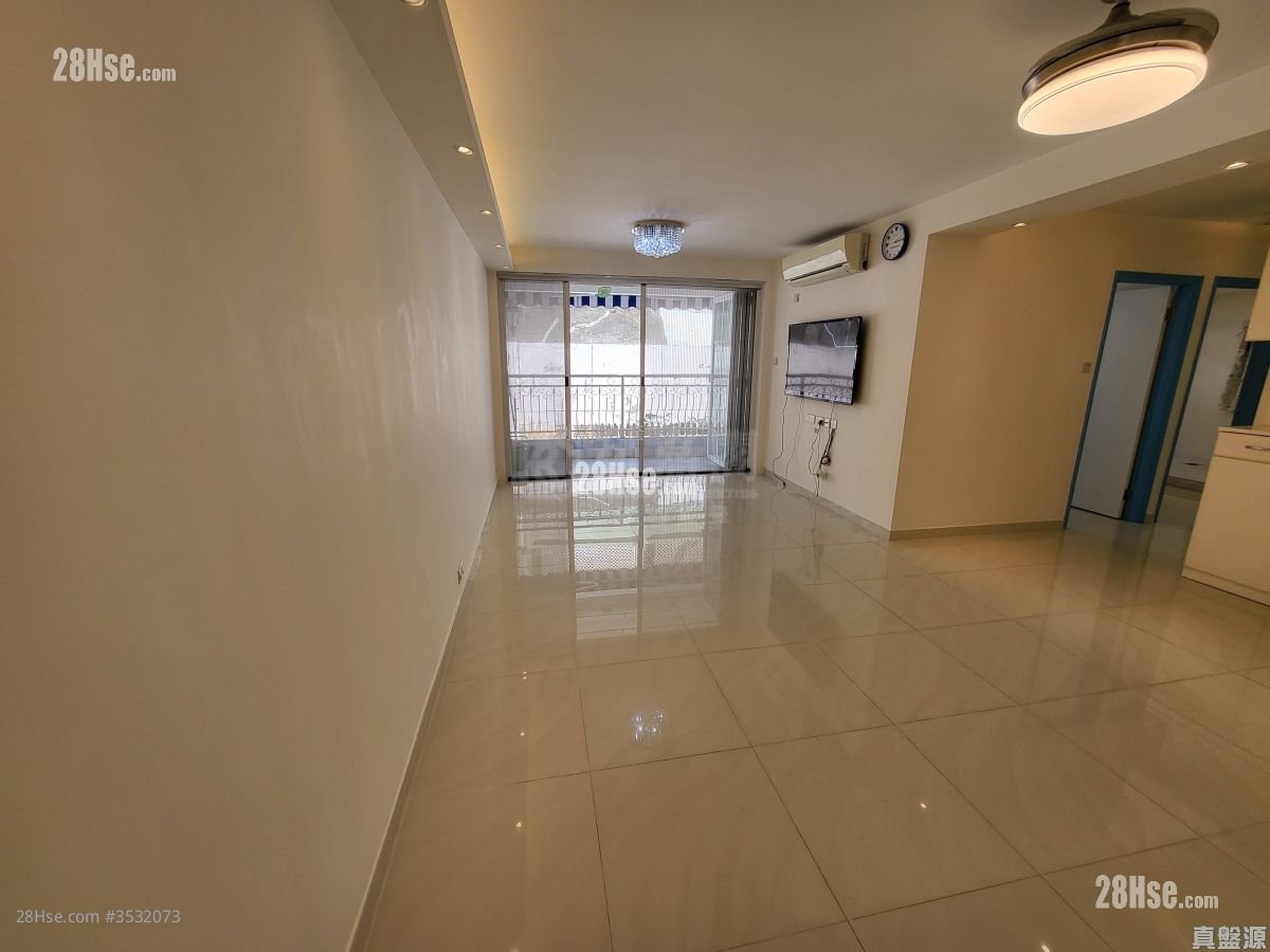 Phoenix Court Sell 3 Bedrooms , 2 Bathrooms 802 ft²