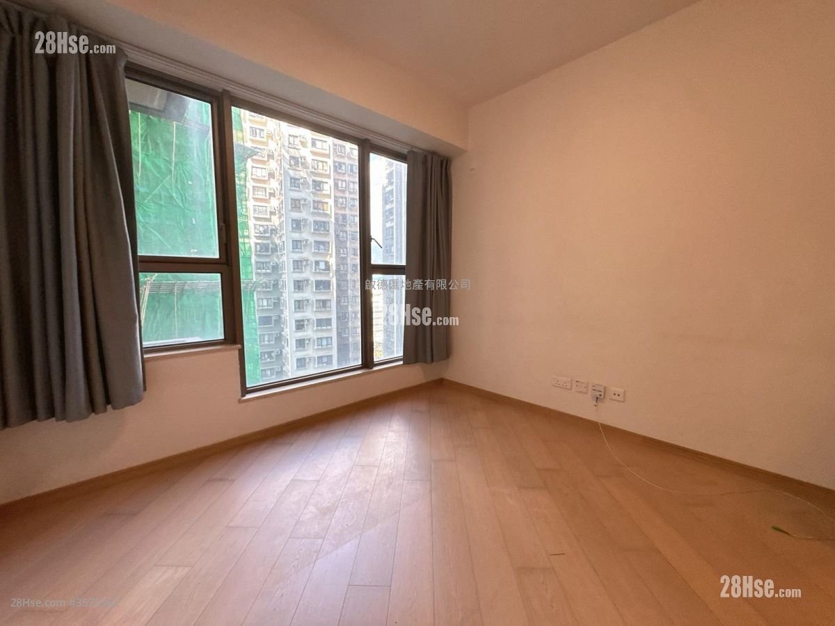 Upper East Sell Studio , 1 Bathroom 194 ft²