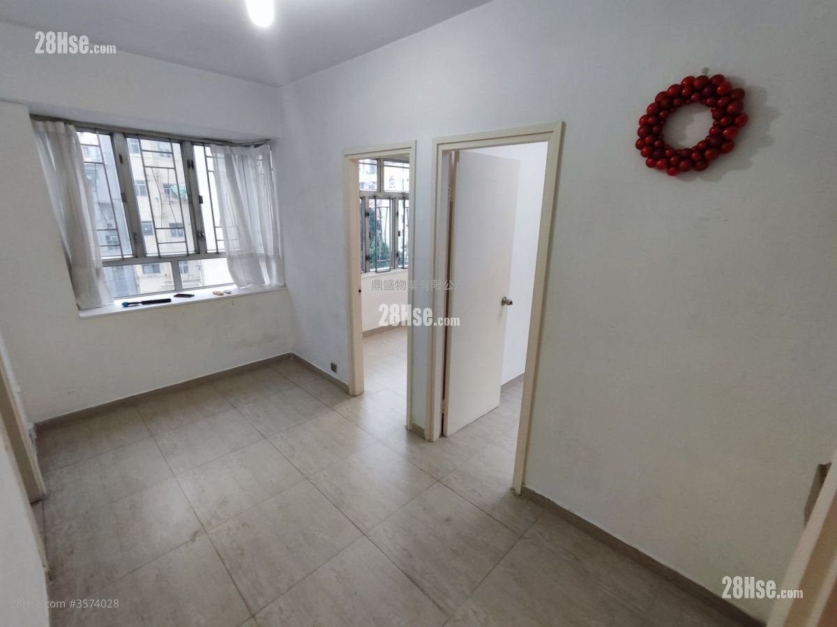 Wilson Court Rental 2 Bedrooms , 1 Bathroom 297 ft²