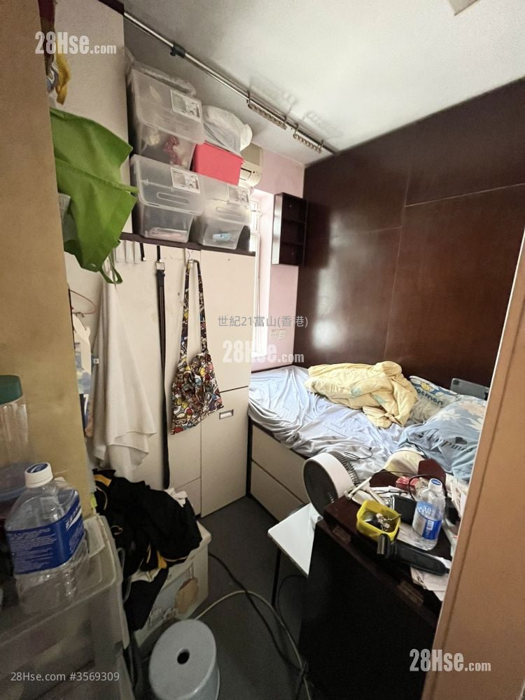 Tsui Chuk Garden Sell 3 Bedrooms , 1 Bathroom 591 ft² Tsui Chuk Garden Sell 3 Bedrooms , 1 Bathroom 591 ft²