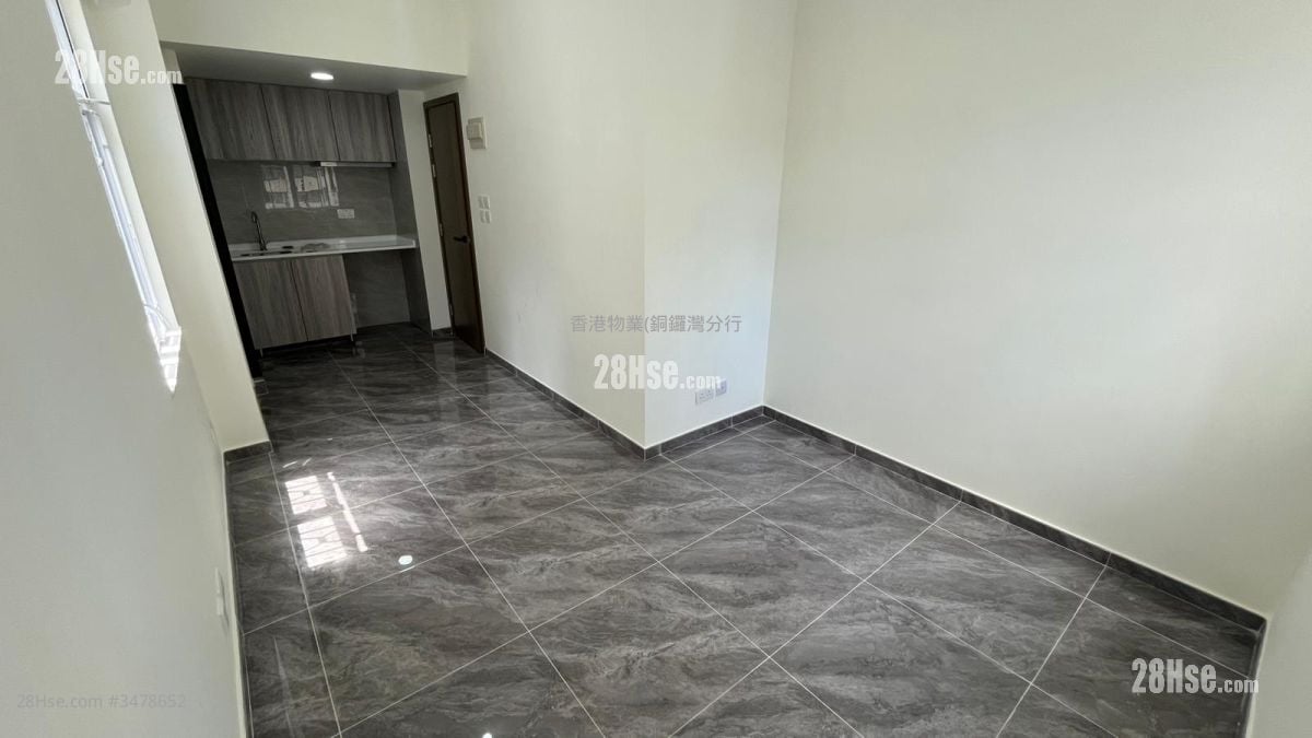 Pearl City Mansion Rental Studio , 1 Bathroom 242 ft²