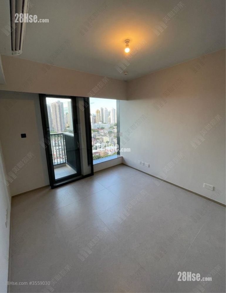 Atrium House Rental Studio , 1 Bathroom 229 ft²