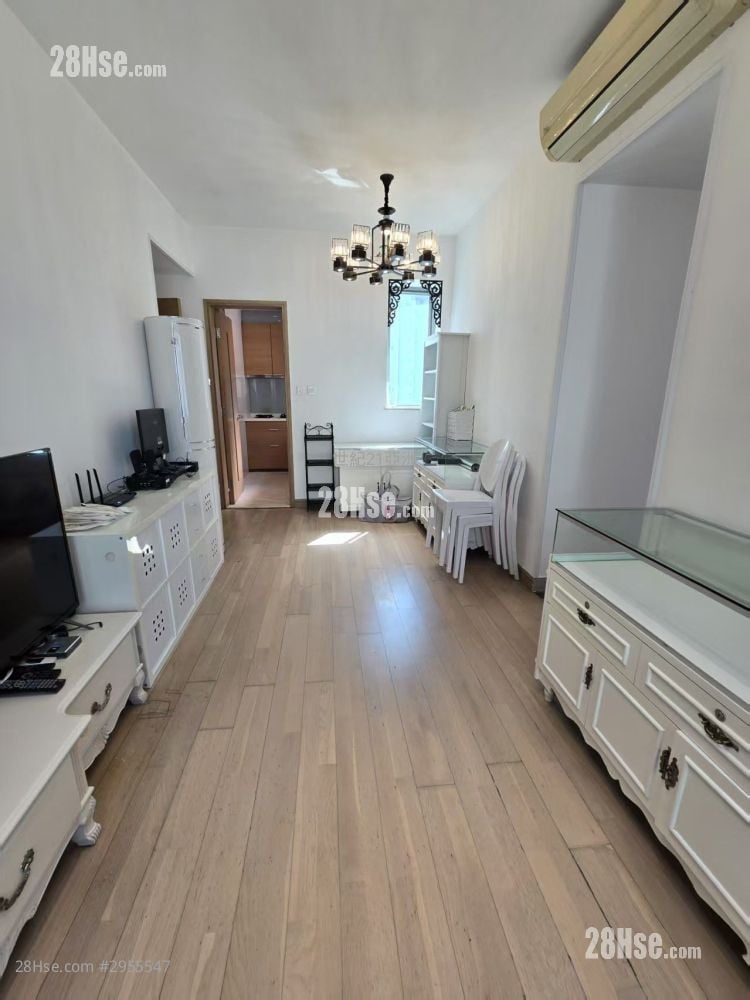 York Place Rental 3 Bedrooms , 2 Bathrooms 682 ft² York Place Rental 3 Bedrooms , 2 Bathrooms 682 ft²