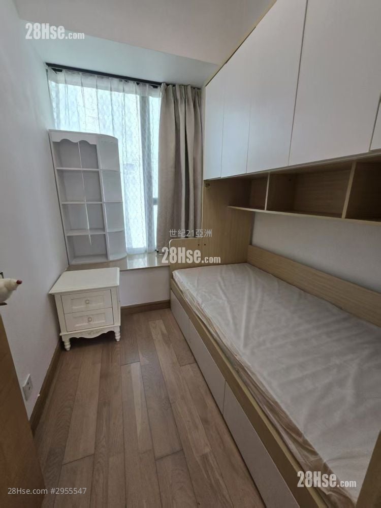 York Place Rental 3 Bedrooms , 2 Bathrooms 682 ft² York Place Rental 3 Bedrooms , 2 Bathrooms 682 ft²