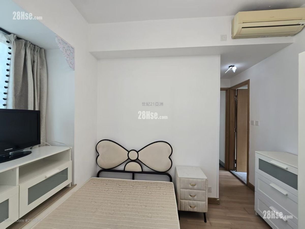 York Place Rental 3 Bedrooms , 2 Bathrooms 682 ft² York Place Rental 3 Bedrooms , 2 Bathrooms 682 ft²