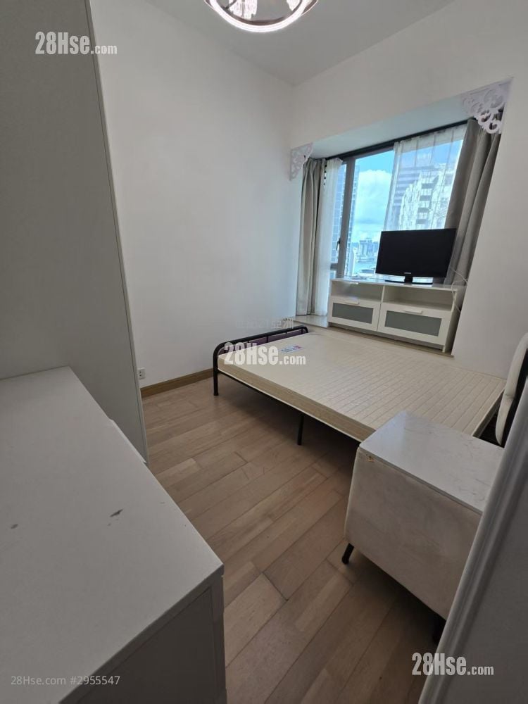 York Place Rental 3 Bedrooms , 2 Bathrooms 682 ft² York Place Rental 3 Bedrooms , 2 Bathrooms 682 ft²