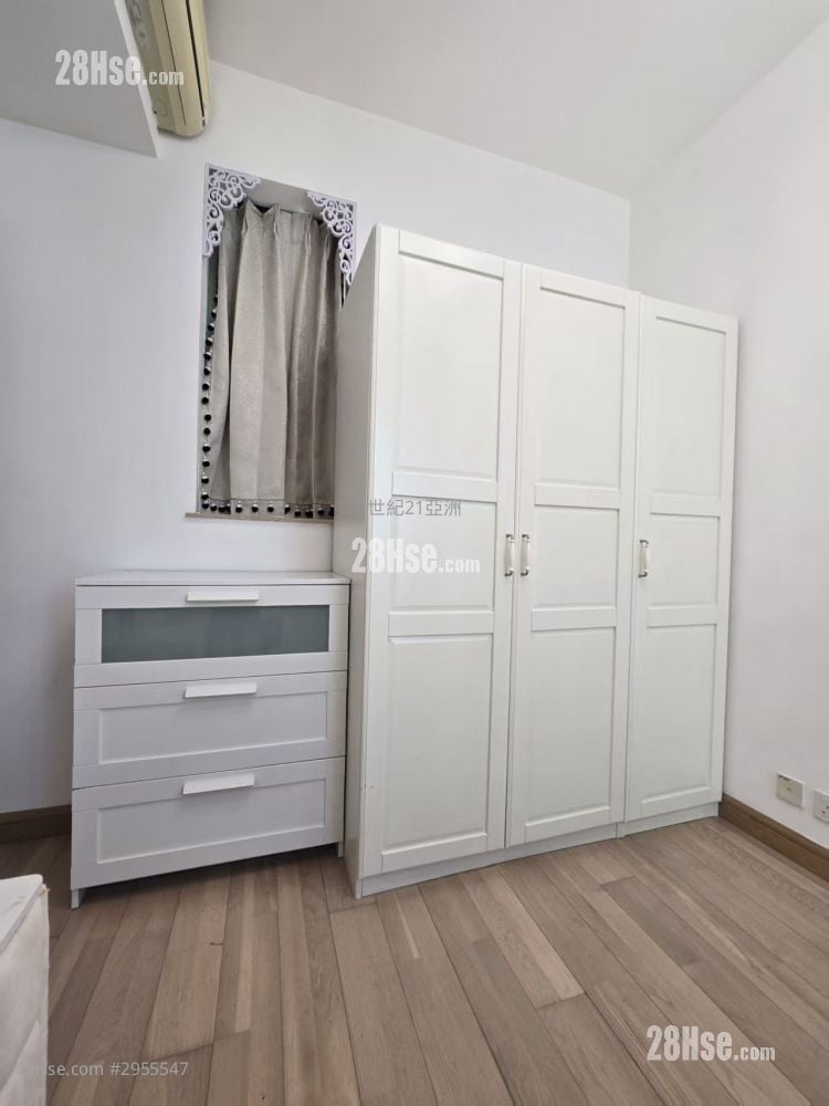 York Place Rental 3 Bedrooms , 2 Bathrooms 682 ft² York Place Rental 3 Bedrooms , 2 Bathrooms 682 ft²
