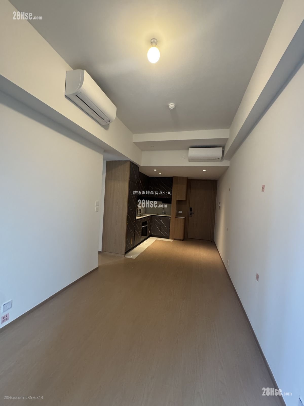 Onmantin Rental 2 Bedrooms , 1 Bathroom 536 ft²