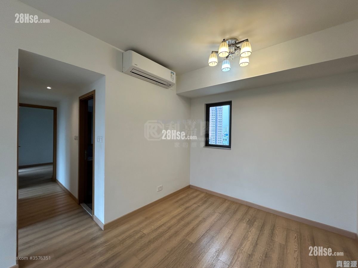 Sol City Sell 3 Bedrooms 737 ft²