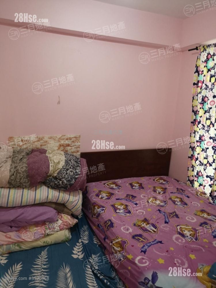 Tung On Court Sell 1 Bedroom , 1 Bathroom 242 ft²