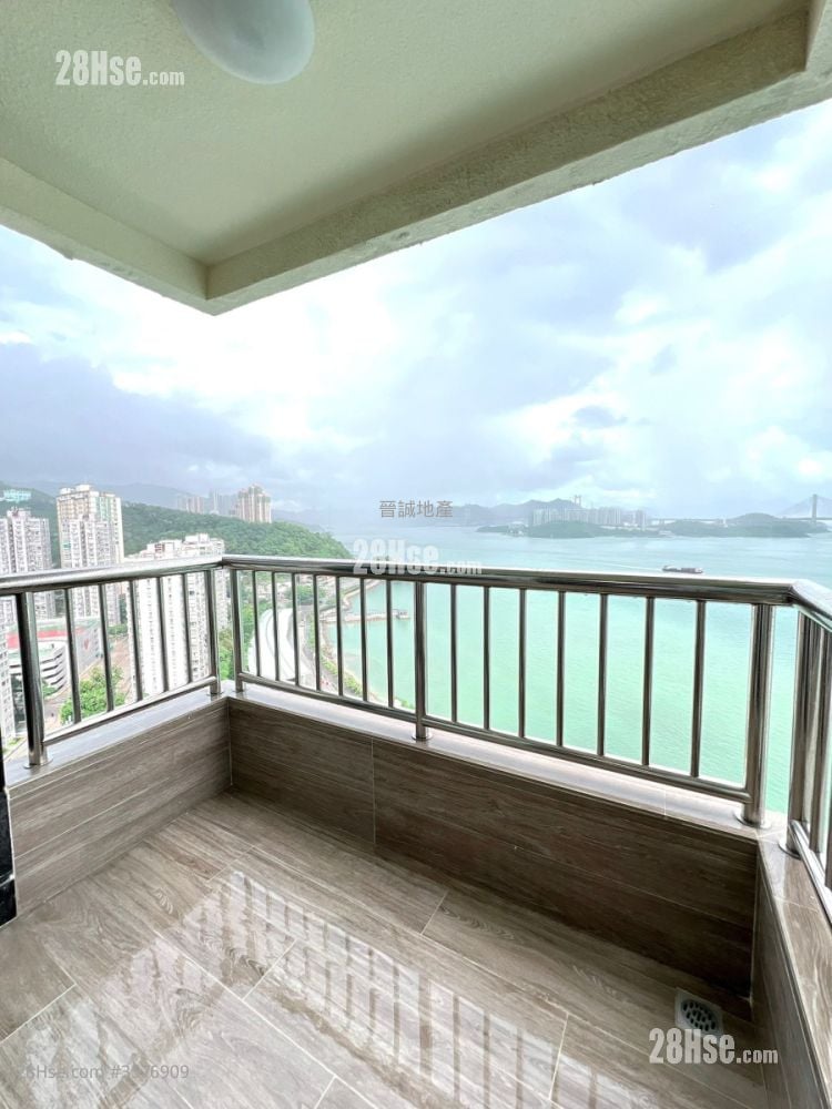 Hong Kong Garden Rental 4 Bedrooms , 3 Bathrooms 1,382 ft²