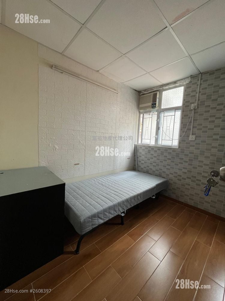 Yen Wai Garden Rental Studio , 1 Bathroom 120 ft²